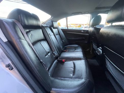 Used 2011 INFINITI G37 Journey w/ Premium Pkg image 13