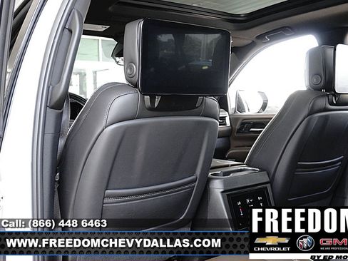 Used 2025 GMC Yukon XL Denali Ultimate AWD/4WD image 39