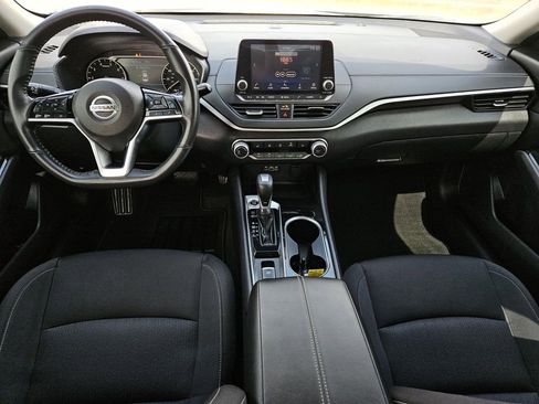 Used 2022 Nissan Altima 2.5 SV w/ SV Premium Package FWD image 11