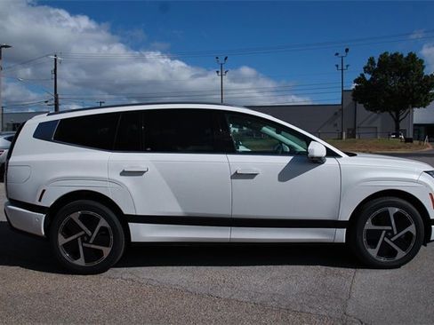 New 2026 Hyundai Ioniq 9 Calligraphy image 4