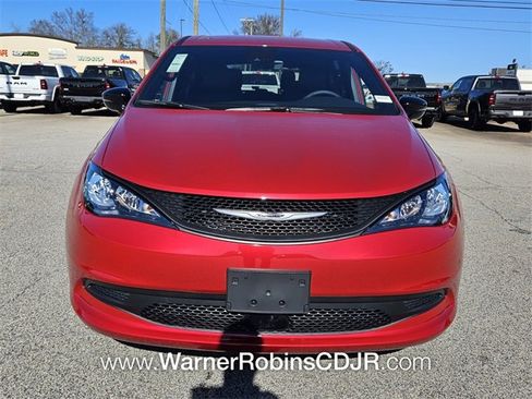 New 2026 Chrysler Voyager LX image 2