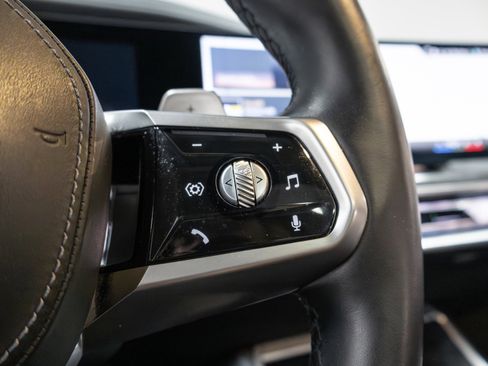 Used 2023 BMW 760i xDrive w/ Executive Package image 13