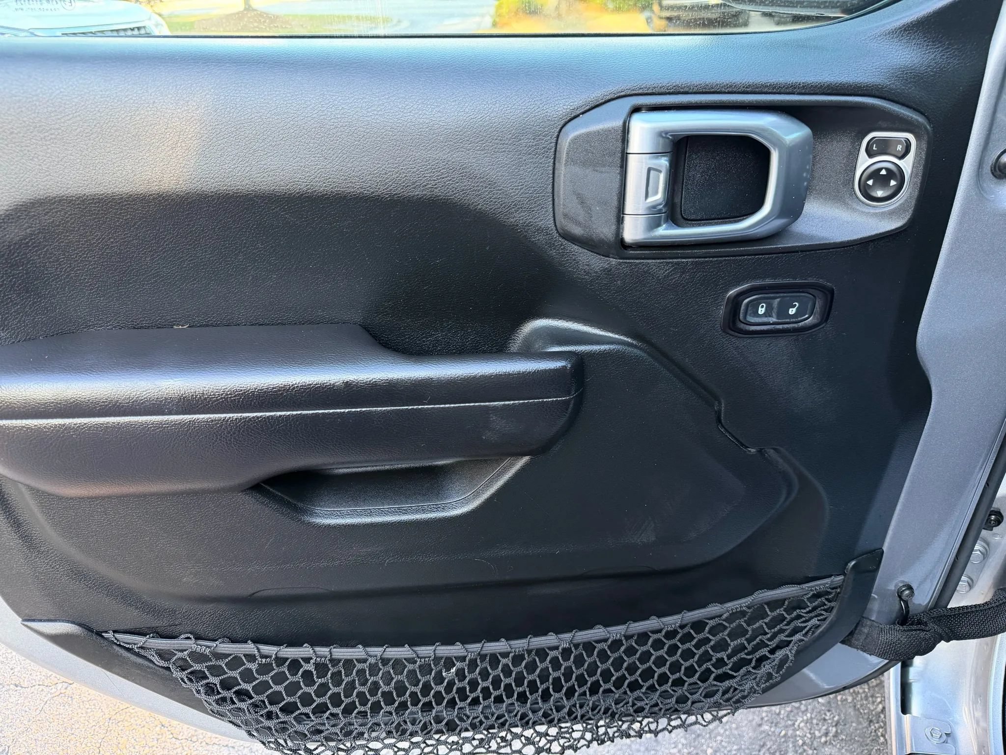 Used 2018 Jeep Wrangler Unlimited Rubicon AWD/4WD image 21