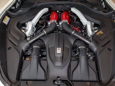 Used 2024 Ferrari Roma Spider image 35