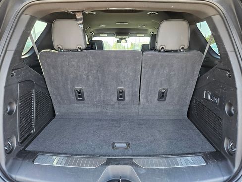 Used 2025 GMC Yukon Denali AWD/4WD image 28