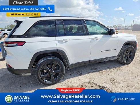 Used 2023 Jeep Grand Cherokee Altitude AWD/4WD image 4