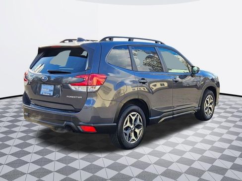 Used 2023 Subaru Forester Premium image 6