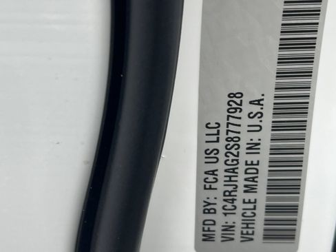 New 2025 Jeep Grand Cherokee Altitude image 22