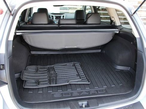 Used 2014 Subaru Outback 2.5i Limited image 30