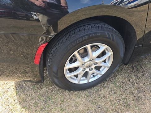 Used 2022 Chrysler Pacifica Touring-L image 33