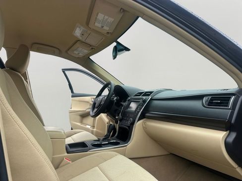 Used 2016 Toyota Camry LE FWD image 11