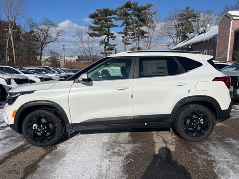 New 2026 Kia Seltos EX w/ EX Sunroof Package AWD/4WD image 2