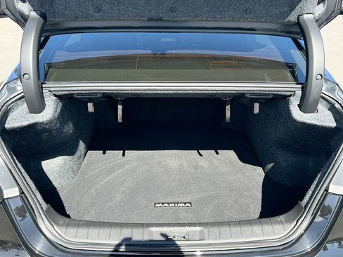Used 2023 Nissan Maxima SR w/ Sport Mat Group FWD image 28