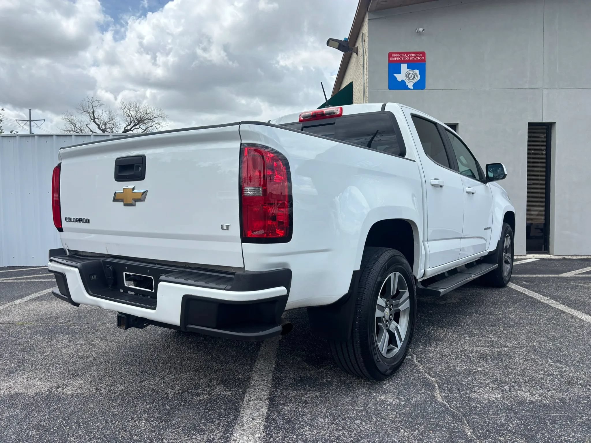 Used 2016 Chevrolet Colorado LT w/ LT Convenience Package RWD image 10