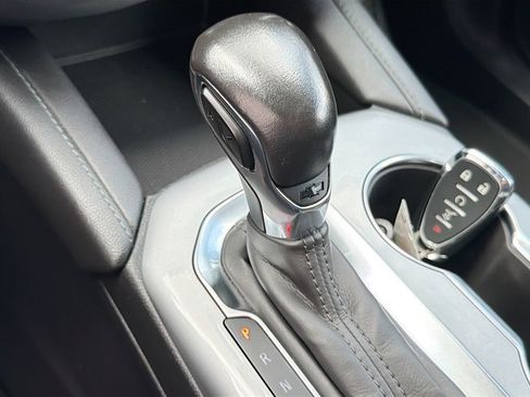 Used 2022 Chevrolet Blazer LT image 16