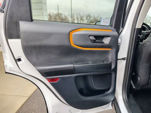 Used 2023 Ford Bronco Sport Badlands image 11