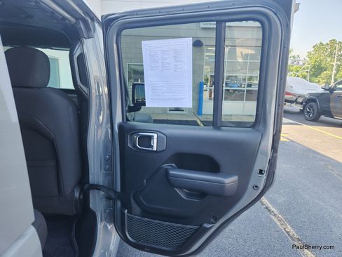 Used 2023 Jeep Wrangler Unlimited w/ Sun & Screen Package AWD/4WD image 53