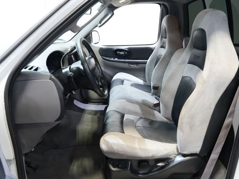 Used 2004 Ford F150 Lightning RWD image 26