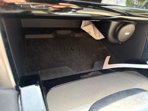 Used 2020 Land Rover Discovery Sport SE R-Dynamic AWD/4WD image 23