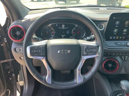 Used 2025 Chevrolet Blazer RS FWD image 18