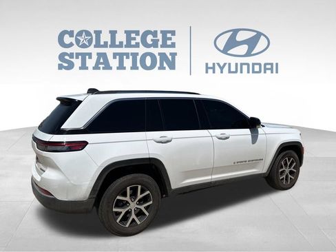 Used 2024 Jeep Grand Cherokee Limited AWD/4WD image 6