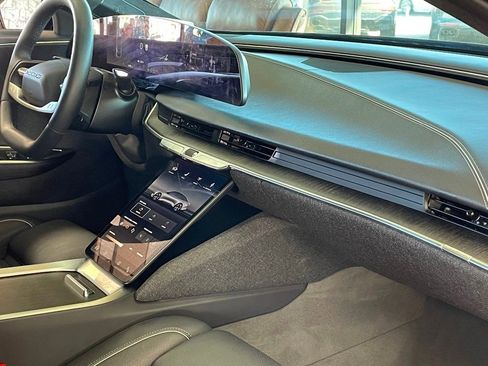 Used 2024 Lucid Air Touring image 24