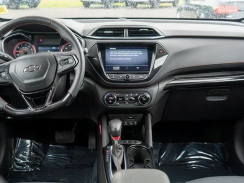 Used 2022 Chevrolet TrailBlazer RS w/ Technology Package AWD/4WD image 14