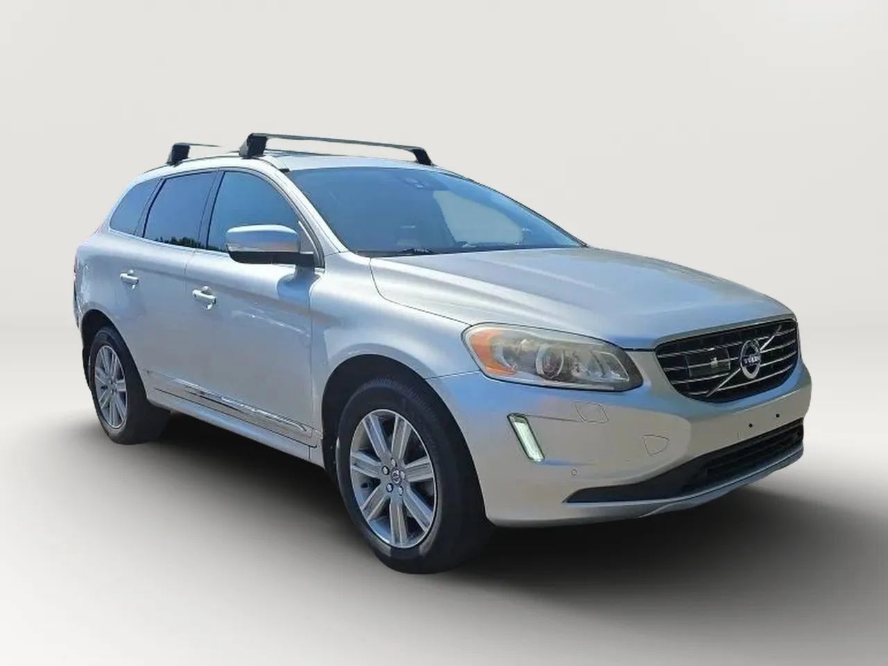 Used 2016 Volvo XC60 T6 Platinum w/ Climate Package AWD/4WD image 3
