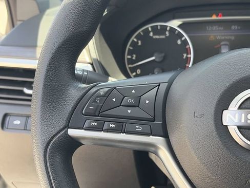 Used 2024 Nissan Altima 2.5 SV FWD image 22