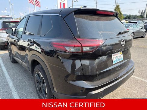 Certified 2025 Nissan Rogue SV AWD/4WD image 10