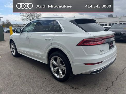 Used 2023 Audi Q8 Premium w/ Convenience Package AWD/4WD image 5