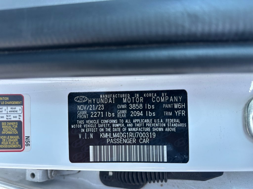 Used 2024 Hyundai Elantra SEL FWD image 25