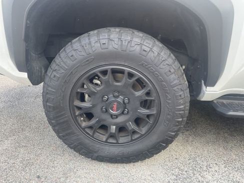 Used 2025 Toyota 4Runner TRD Off-Road AWD/4WD image 25