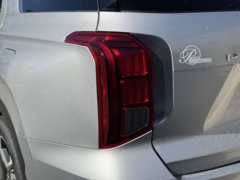 New 2025 Hyundai Palisade Limited FWD image 6