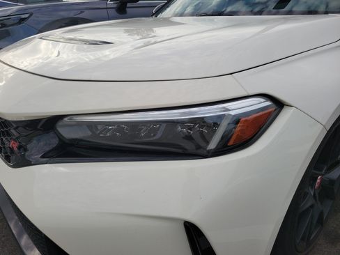 Used 2023 Honda Civic Type R image 5