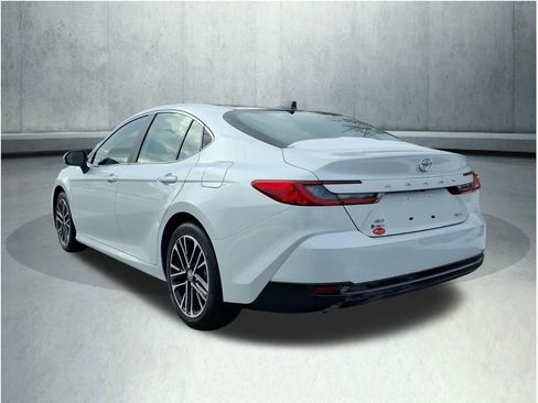 Certified 2025 Toyota Camry XLE image 4