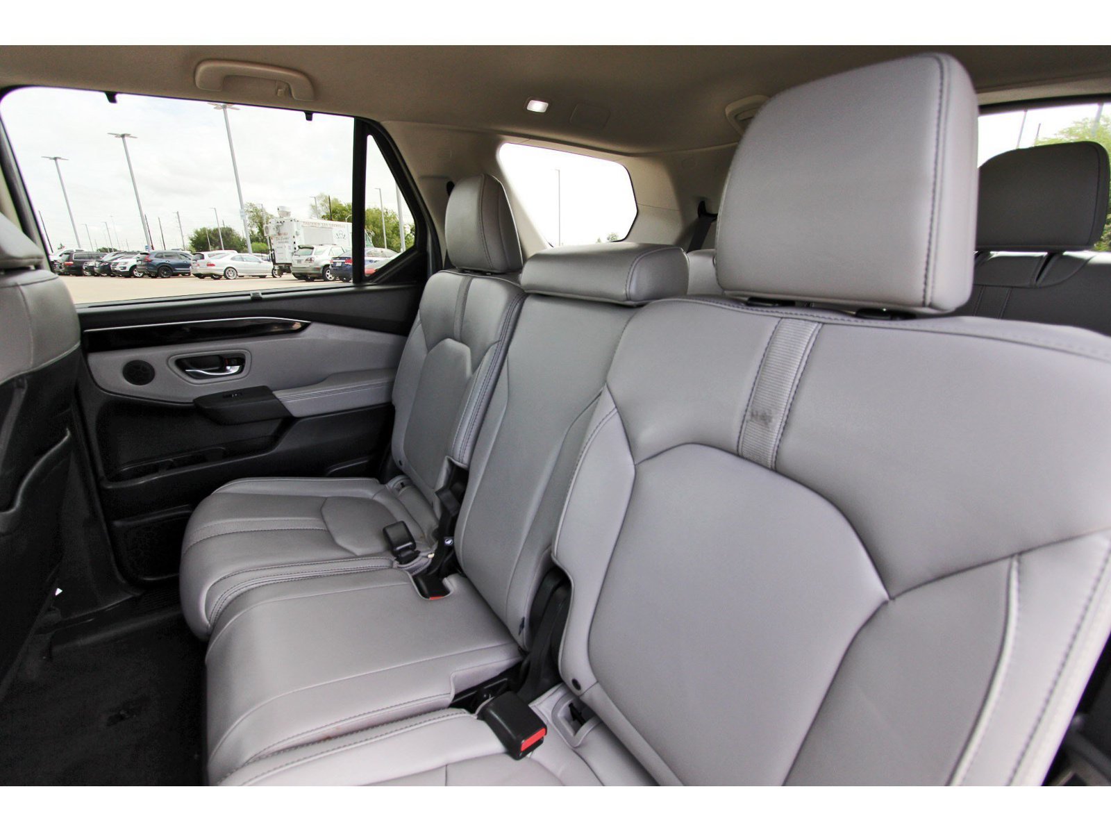Used 2025 Honda Pilot EX-L image 32