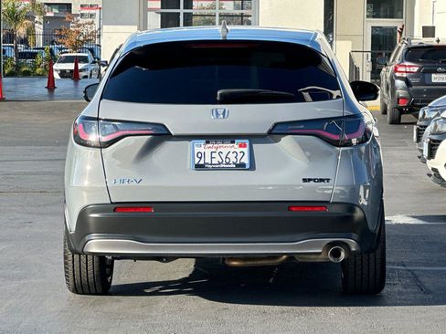 Used 2024 Honda HR-V Sport image 4