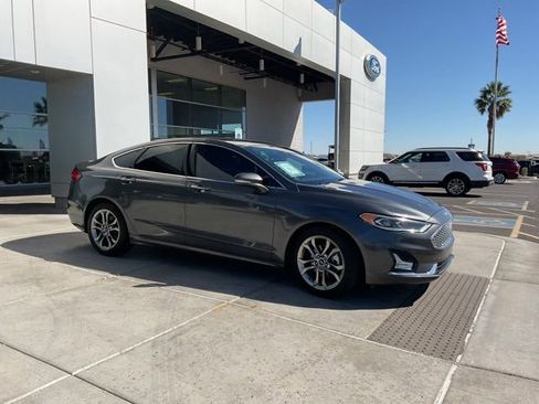 Used 2020 Ford Fusion Titanium image 9