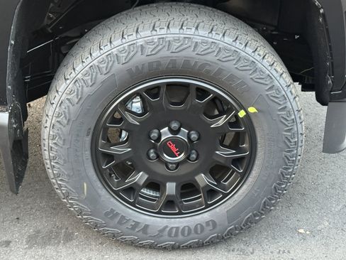 New 2026 Toyota Tacoma SR5 image 15