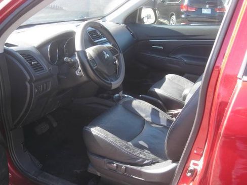 Used 2015 Mitsubishi Outlander Sport SE AWD/4WD image 16