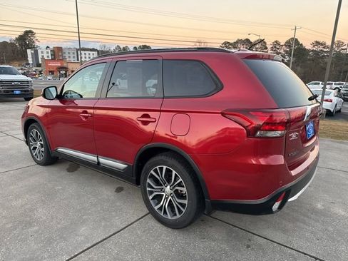 Used 2016 Mitsubishi Outlander SEL image 5