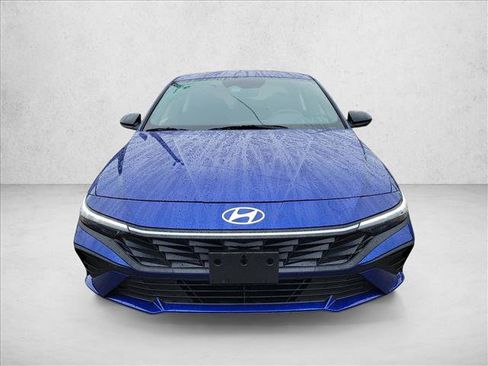 Used 2025 Hyundai Elantra Sport w/ Cargo Package image 2