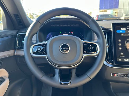 Used 2026 Volvo XC90 B6 Ultra w/ Protection Package Premier AWD/4WD image 15