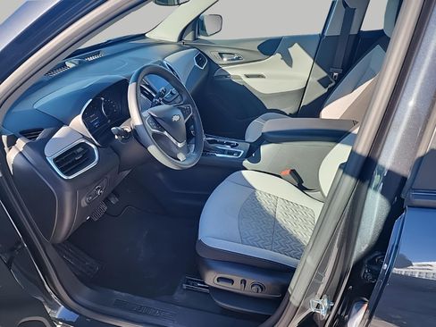 Used 2022 Chevrolet Equinox LS w/ LS Convenience Package image 12