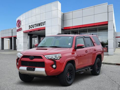 Used 2019 Toyota 4Runner TRD Off-Road Premium image 2