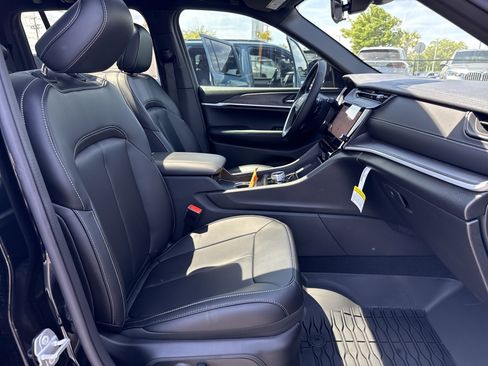 New 2026 Jeep Grand Cherokee Limited RWD image 20