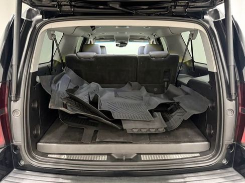 Used 2019 Chevrolet Suburban LT image 35