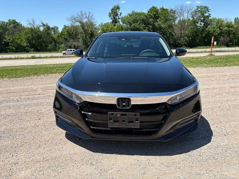 Used 2018 Honda Accord LX image 2