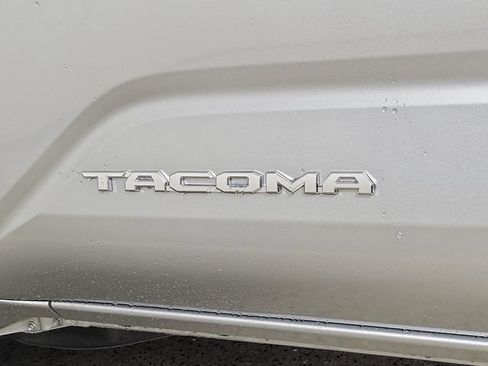 Used 2026 Toyota Tacoma SR5 RWD image 9